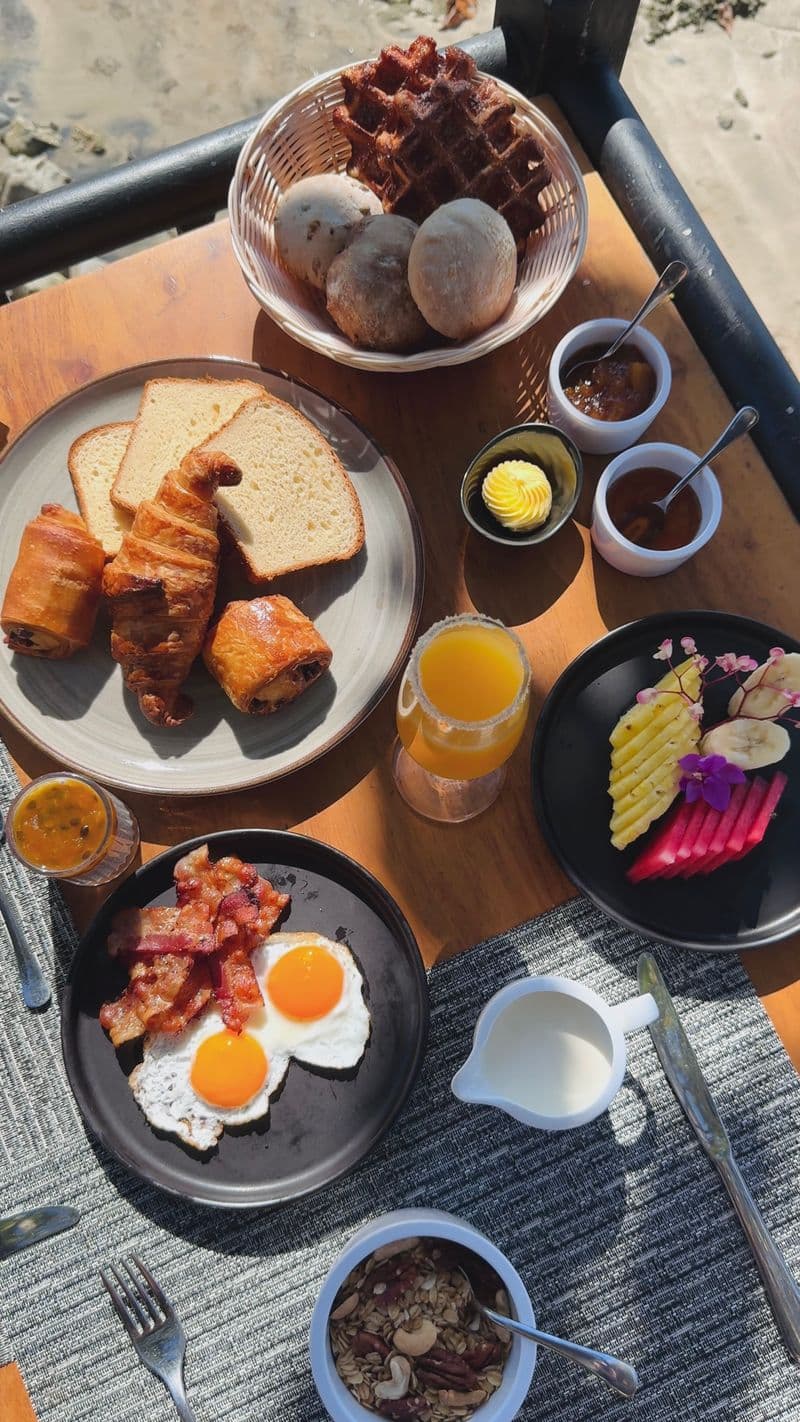 Breakfast & Brunch